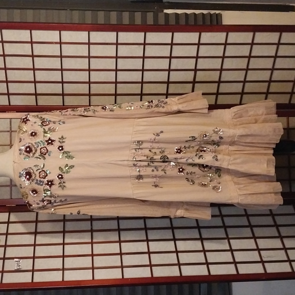 #256 Gorgeous Frock & Frill Dress - Picture 6 of 12